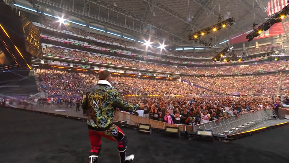 EliteClubS0B's tweet photo. Nick Aldis making his entrance for his first-ever WWE match at SummerSlam.

MAGNUS IS BACK 😭❤️

#SummerSlam https://t.co/jOJE8X3pwb