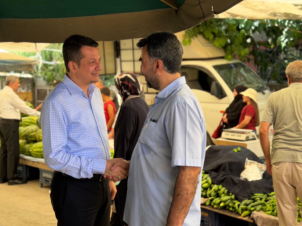 m_fatiholgun's tweet photo. Adıyaman Milletvekillerimiz Sayın İshak Şan ve Sayın Mustafa Alkayış, İl Başkanımız Sayın Ekrem Çadır ile teşkilat mensuplarımızla birlikte Cumartesi Semt Pazarı’nı ziyaret ederek esnafımız ve kıymetli hemşehrilerimizle bir araya geldik.

Pazar esnafımıza hayırlı ve bereketli kazançlar, vatandaşlarımıza ise sağlık, huzur ve afiyet dolu günler temennisinde bulunduk.

AK Parti olarak gönüllere dokunmaya, milletimizle iç içe olmaya ve her fırsatta hemşehrilerimizin yanında yer almaya devam ediyoruz.

Birlik ve beraberliğimiz daim, muhabbetimiz güçlü olsun.
@abuyukgumus @hakanaksu058 @farukaytek @dr_ishaksan @MustafaAlkayis @avekremcadir