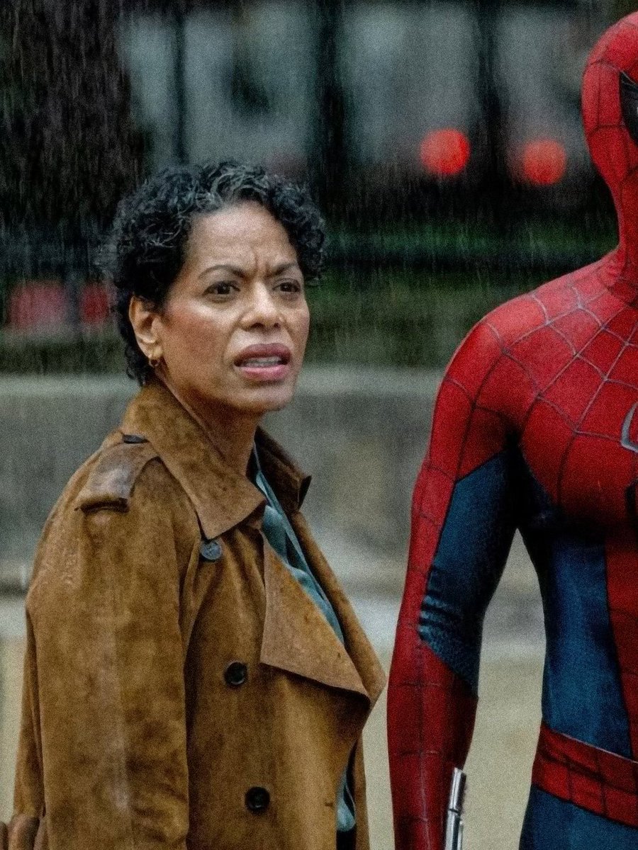 shannonlada's tweet photo. Realmente emociona ver a la chef Tina y a Nacho Varga en la película con el mejor día de estreno de la historia en EE. UU.

🕷️🖤 https://t.co/8KR78CHEBk