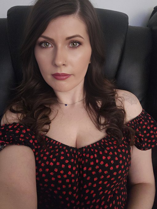goddessksarah's tweet photo. Causing chaos with zero effort.
Manipulating men to fall in love with me and emptying bank balances daily.
Just for entertainment 😌 https://t.co/Gtw296Xbr9