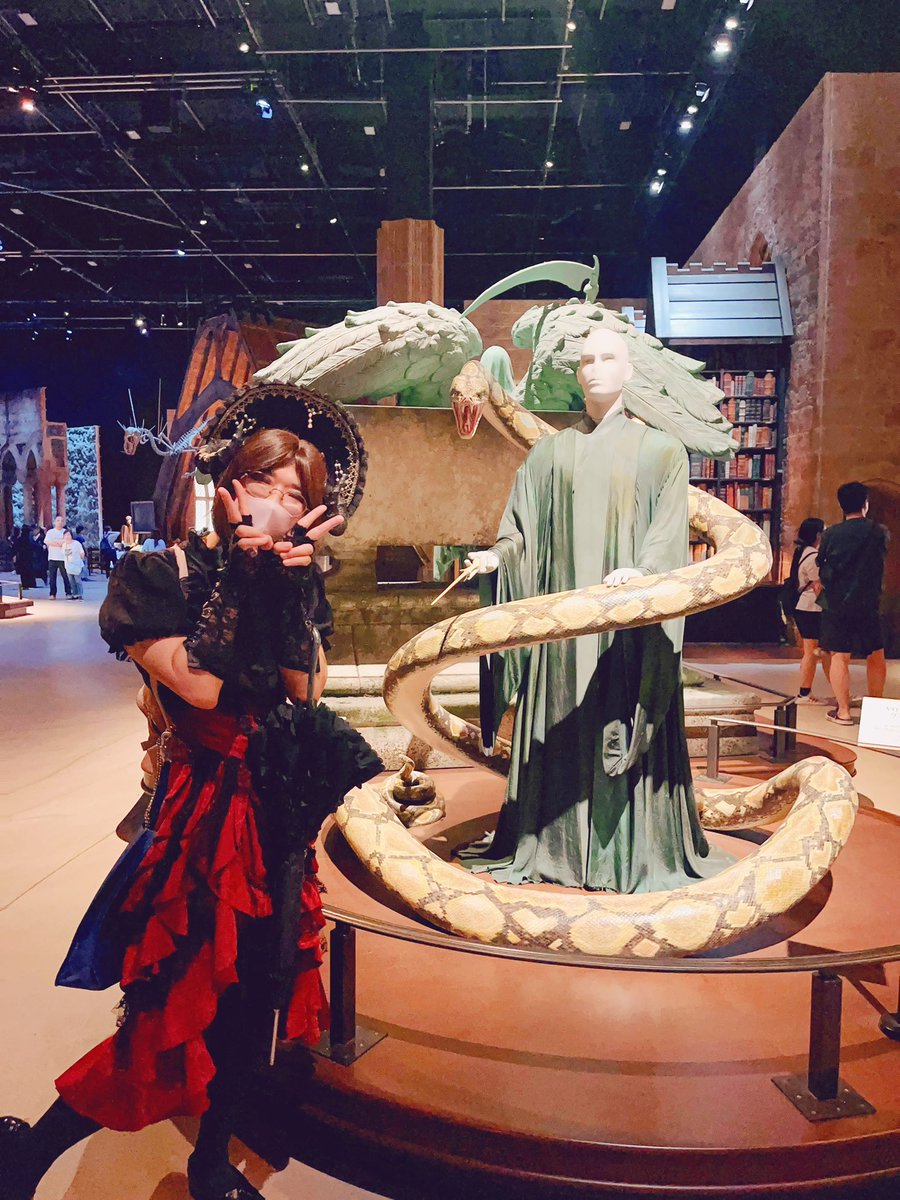 aya_dilaft's tweet photo. 魔法の箒

と

我が君

(  ˙꒳​˙)⊃━☆ﾟ.*･｡

#女装  #女装男子  #ハリーポッター https://t.co/S0Il1e6kJh