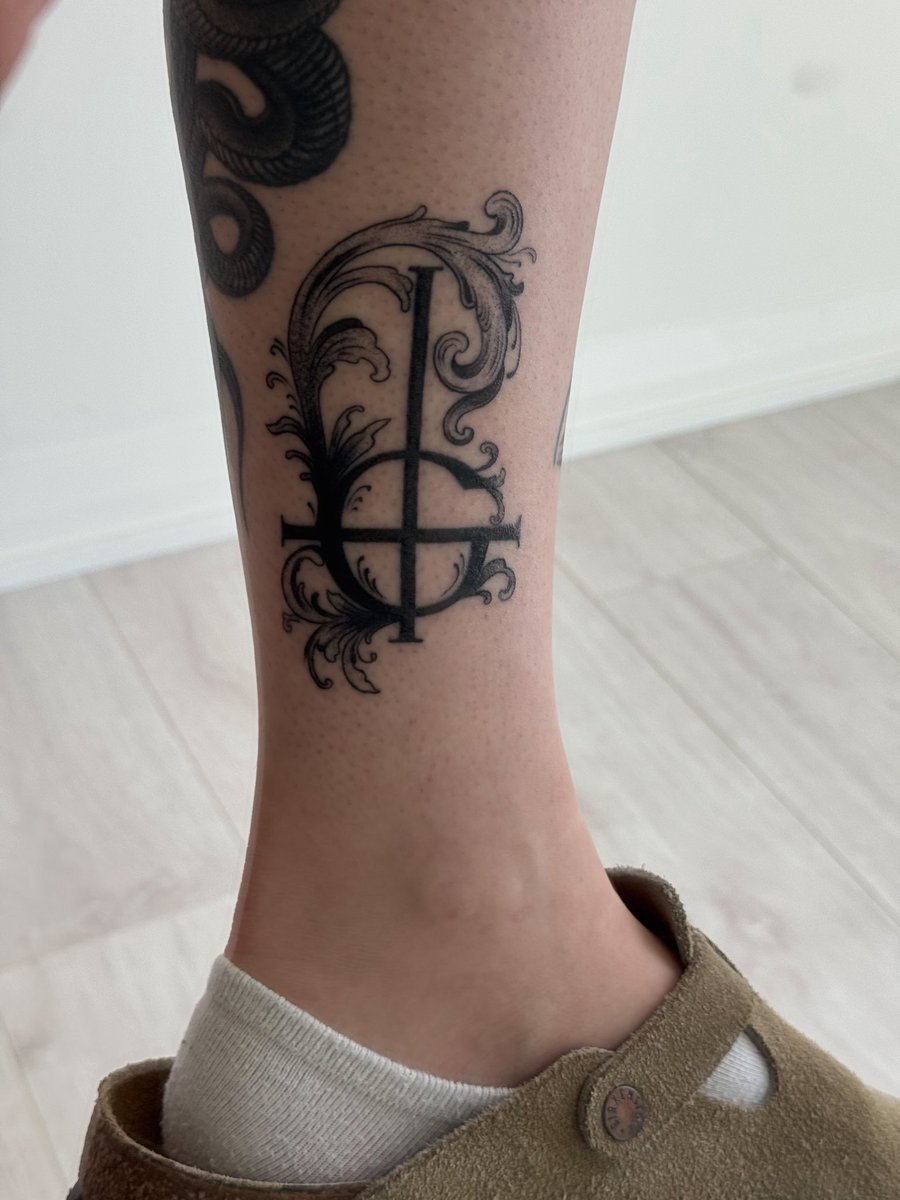 emeritiii's tweet photo. my beebies are finally healed 🥲 https://t.co/yvdgErn5GP