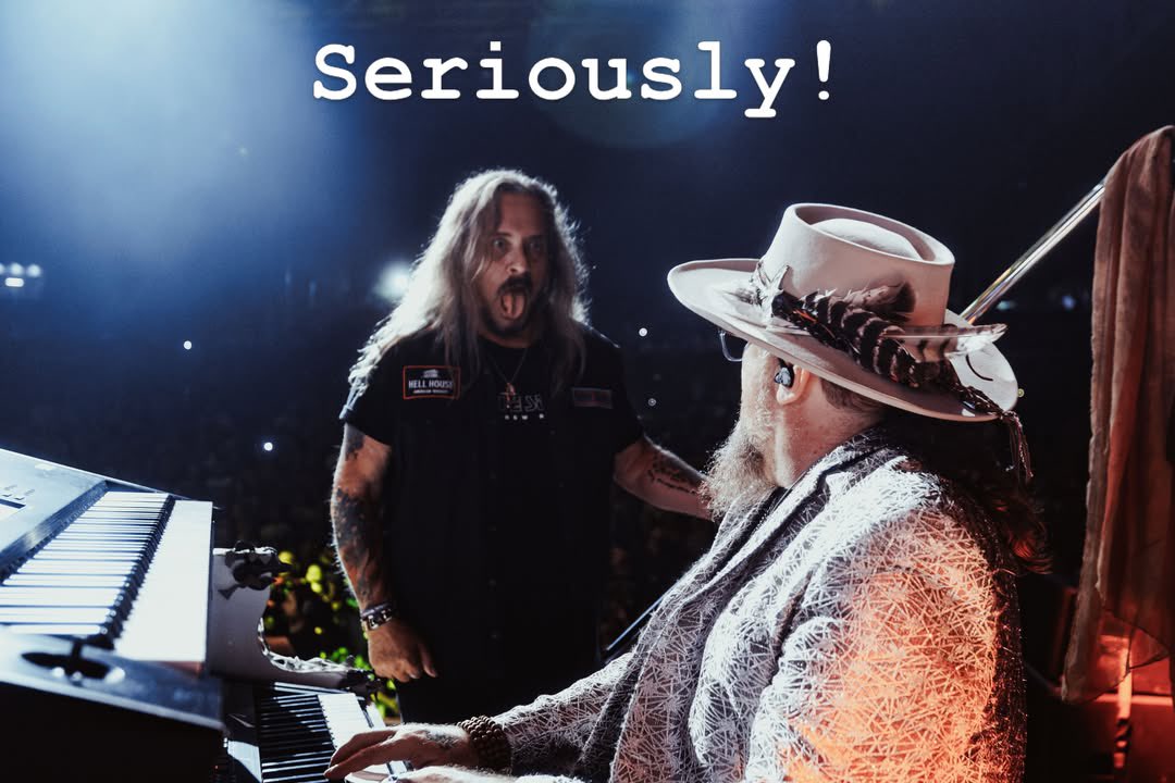 Johnnyvanzantzd's tweet photo. Hey y'all, we're in #grandrapids Michigan tonight, who's coming out to see @skynyrd and @foreignerlive ? Can't wait to rock with y'all and give JVZ another piano lesson. 🤣 https://t.co/OYrVJnRk7m