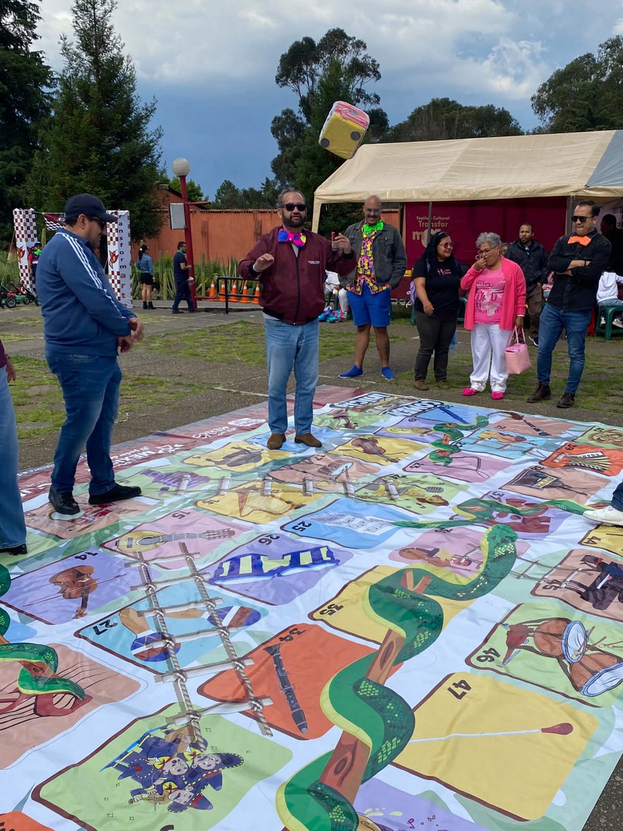 OficialCOMEM's tweet photo. 🎶✨ ¡La música se vive en #TransformArte!
El Conservatorio de Música del Estado de México inició con juegos musicales, solfeo y creación de partituras, acercando la música a niñas, niños y familias de forma divertida. 🎼💛
#ElPoderDeServir #EdoMéx https://t.co/kor0YX0EsU