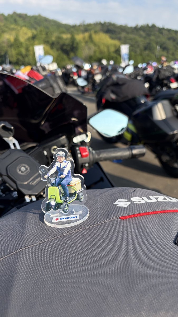 KBZWC250's tweet photo. 隼オーナーになって、初の隼駅まつり！
地元の人が手を振ってくれるので、テンション上がります⭐️ https://t.co/MzSWWL7Gii