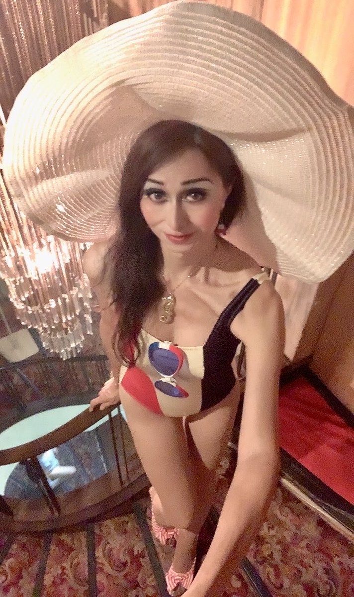 ellenaferragamo's tweet photo. Thanks a lot for Department H tonight🩷🤍🩵Be Seeing You🩷🤍🩵
#departmenth #modgirl #tgirl #tricolour #🏳️‍⚧️ https://t.co/HhNObpszVA