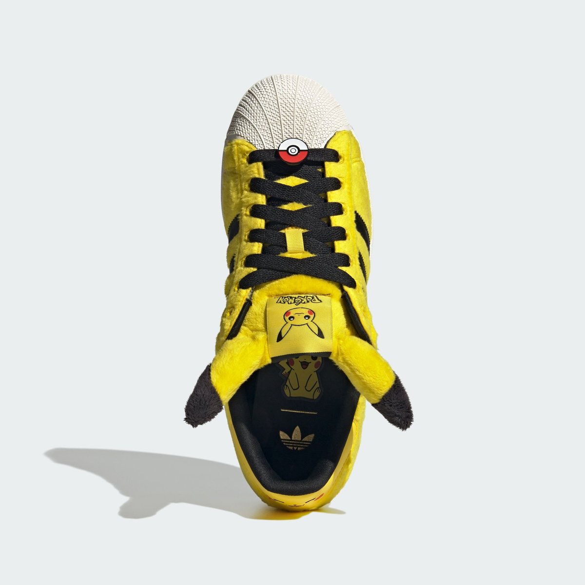 houseofheat's tweet photo. Official Images: Pokémon x adidas Superstar II "Pikachu" ⚡️

📅 September 2026 https://t.co/i0G4bqM537