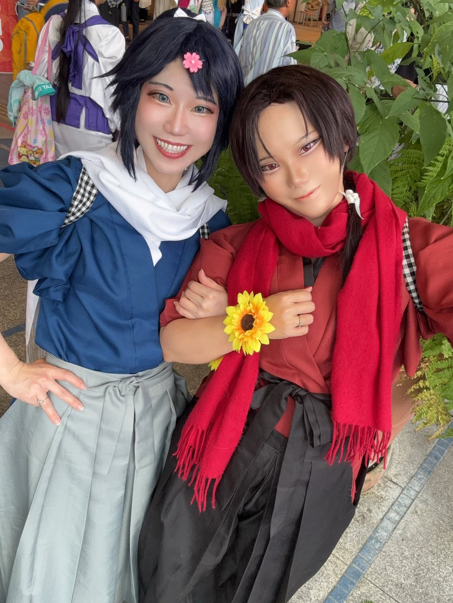 kirisakicos's tweet photo. 昨日コスサミなう〜ってポストしたはずなのに何故か表示されていなかったのでもっかい載せる❤️💙うちのやすさだかわい〜でしょ💕
#コスサミ
#コスサミ2026 https://t.co/CxpiJINikW