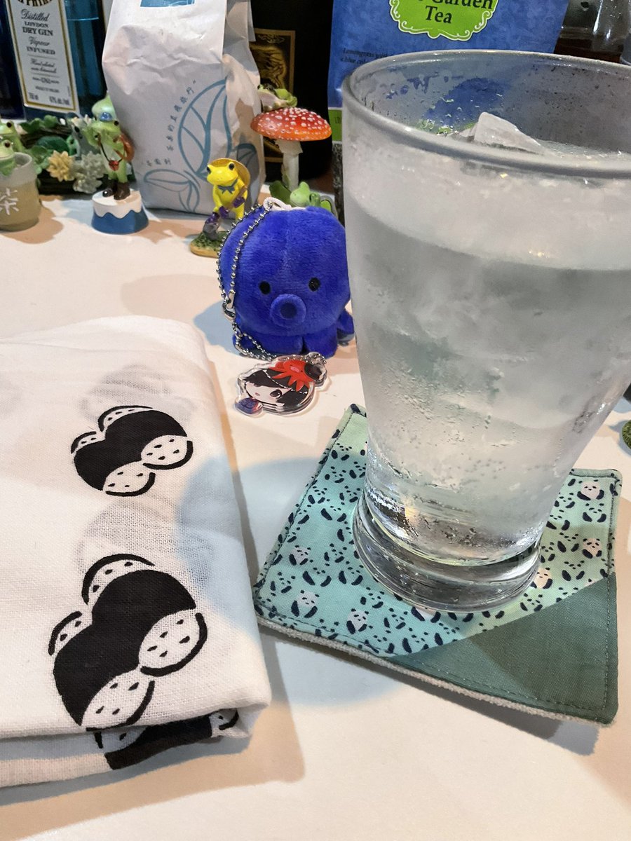 aazuu_hi's tweet photo. それぞれに好きな歌聴けてよかったけども
この先輩後輩、仲が良いのか悪いのか分からんかったので
また演って笑
ネギシオレモントンドン(葱塩檸檬豚丼)♪
※店主がネーミング気に入ってた笑
美味しかった!
ミルクティーゼリーも先週よりも濃いめでキャラメル感☺️
#hatazaki #武内太一 #エフログ https://t.co/3kRINdZOIA