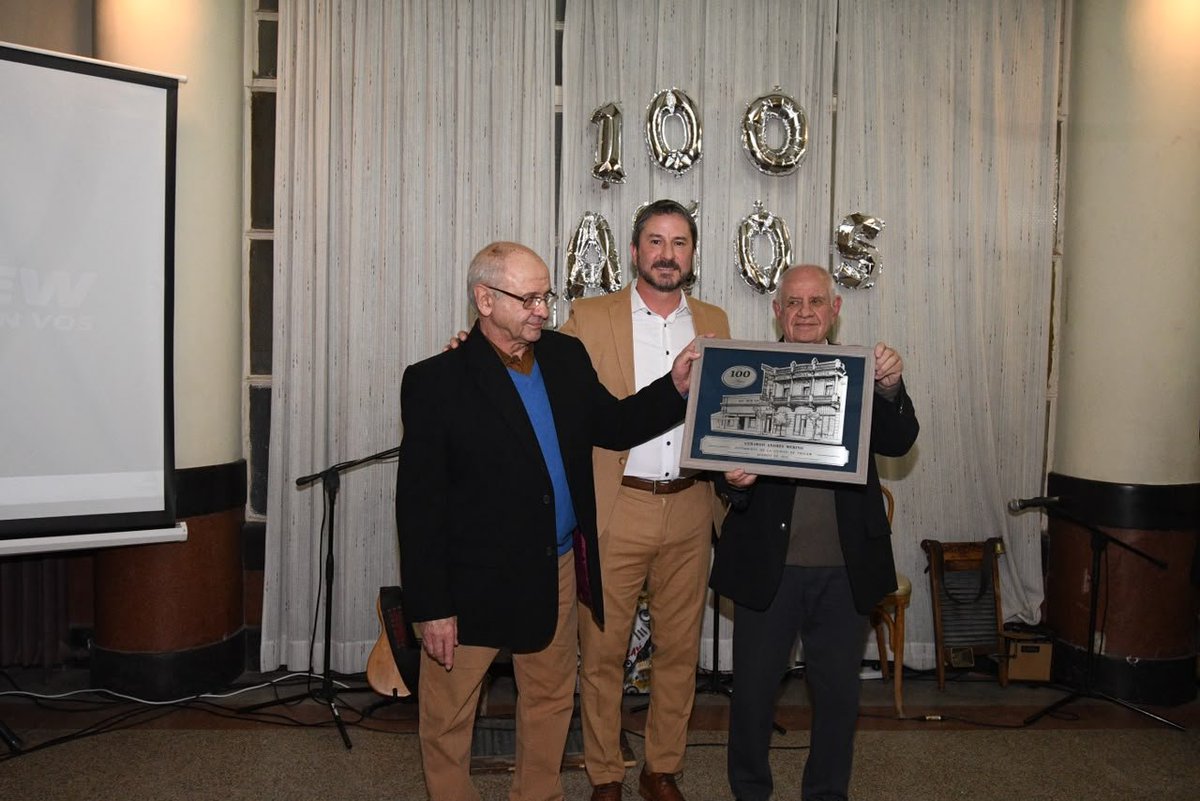 MCSERON's tweet photo. @TWMunicipalidad @gerardomerinotw 
Trelew celebró los 100 años del Hotel Touring Club y el Municipio lo declaró Patrimonio Cultural

La Municipalidad reconoció al emblemático edificio al cumplirse 100 años de su fundación. 
💻👇
https://t.co/5g2zlsZvn7 https://t.co/H80KGNAKpW
