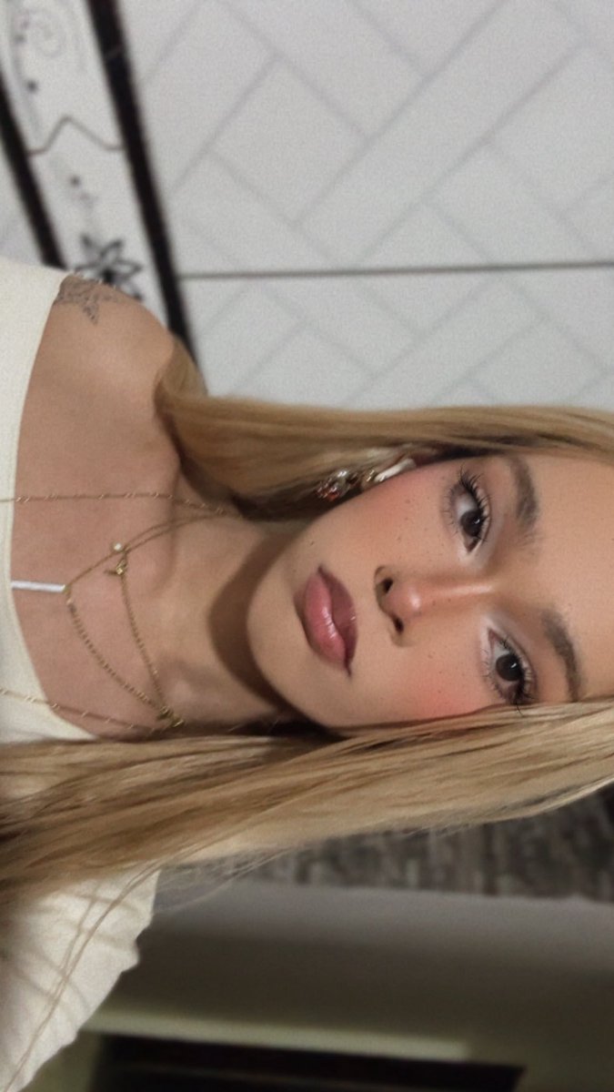 barbietrava's tweet photo. pode loira bicuda? https://t.co/BYAnx1yEFN