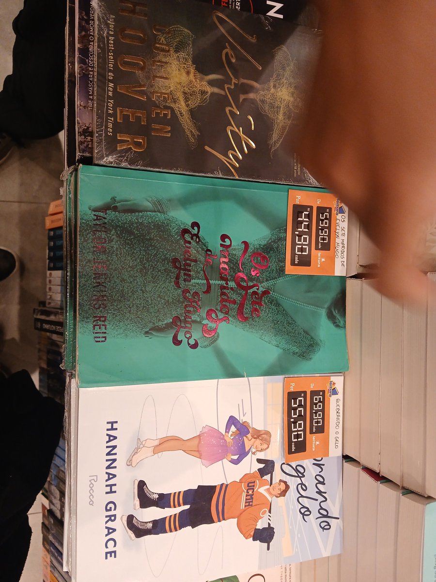 _callme_duda's tweet photo. Alguém compra pra mim???  (Esse último 🤡) https://t.co/SWHciXl5o7