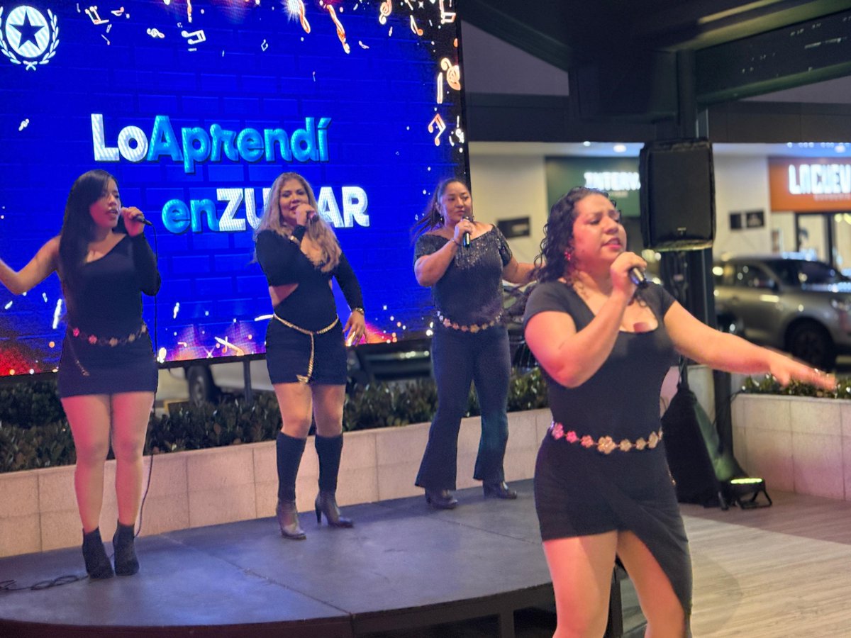 ZumarGye's tweet photo. Las Flores junto a otros destacados alumnos de canto del CAC ZUMAR pusieron el toque musical en la inauguración del nuevo espacio para emprendedores en Vermont Plaza Norte.
La Alcaldía brinda espacios para fortalecer el arte, la cultura y emprendimientos.
#GuayaquilNoSeDetiene https://t.co/491bpTnzpA