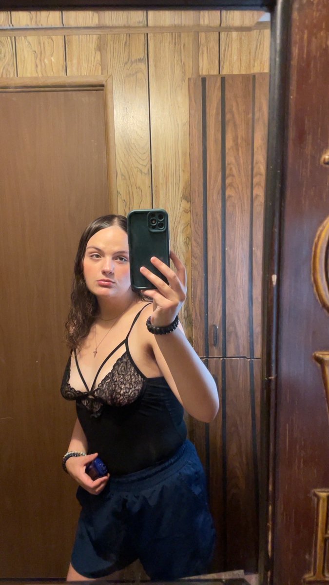 AvaHeart_22's tweet photo. Mmm fuckk😋 I’m rlly horny, hope you like these pics from me:)😘 come check out my OF for a lot more #NaughtyContent #Sexy #CuteGirls #OnlyFans #NSFW #Horny #Creampies #AdultContent #Olderguys #Ass #Pussy  #Anal🍑 #Pussy💦 #tight #Squirting #Boobs #brunette #curvy #thick #booty https://t.co/CwOFpomBaT
