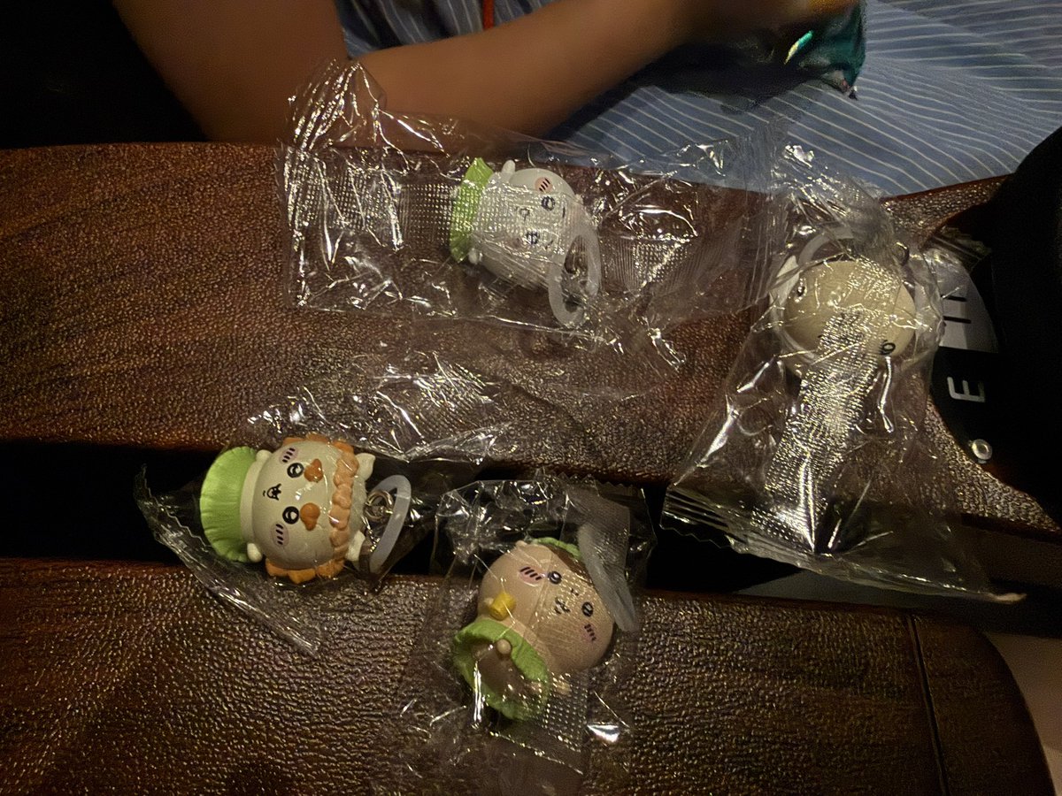 mosh1sumo's tweet photo. 昨日の記録(՞ o̴̶̷̤  ̫ o̴̶̷̤ ՞)
4人で見たら1人ぐらいは私か姪の推し引けるだろで、姪の推しでた(՞˶ᵒ̴̶̷᷄꒳ᵒ̴̶̷᷅ ˶՞) https://t.co/5p1iN8Xq8w