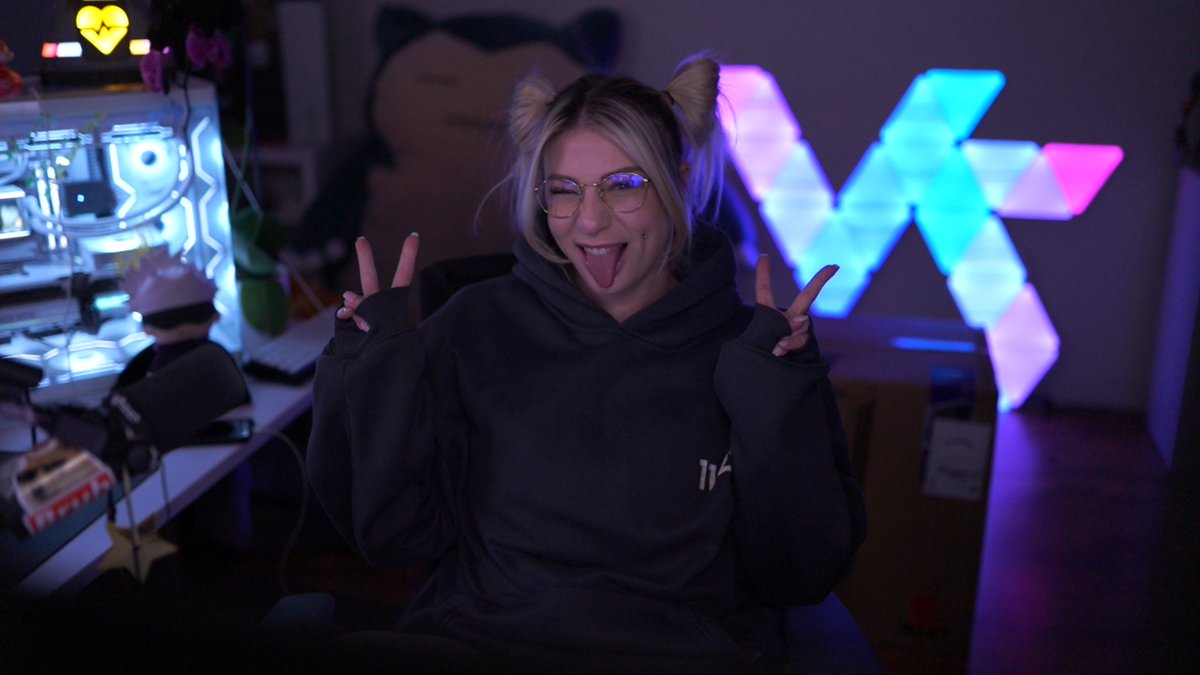 SKAvsTheWorld's tweet photo. TWO COLLABS. ONE STREAM. ZERO GOOD DECISIONS. 🔴

Starting with an ARC Raiders creator collab, then teaming up with another creator for spooky games later 👀

Looting, jump scares, screaming, and bad decisions incoming.

🚨Live everywhere!
💜twitch/skavstheworld
💚kick/Skavstheworld
❤️youtube/skavstheworld
🩷tiktok/skavstheworld