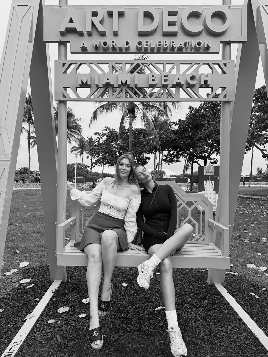 deepmemusicf6dm's tweet photo. Miami meditation with https://t.co/BrL7PDj8Pb