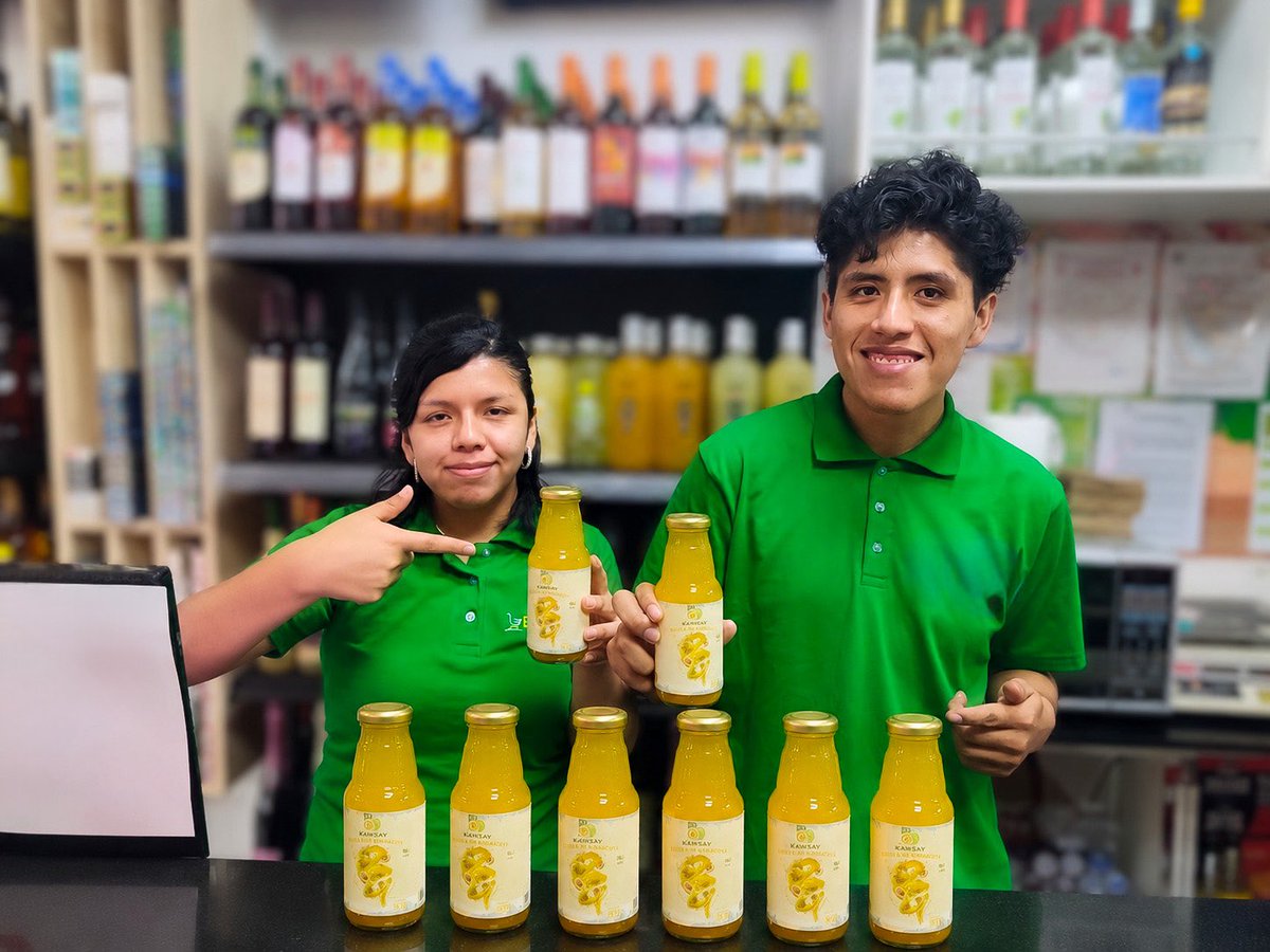 Agromercado_'s tweet photo. #LimaSur| 👨🌾🥤 Con el acompañamiento de Agromercado del Midagri, la Asociación Agropecuaria Kawsay Valle del Sur logró articular comercialmente su bebida de #maracuyá con minimarkets de #Cañete. https://t.co/MHmCCF8jJk