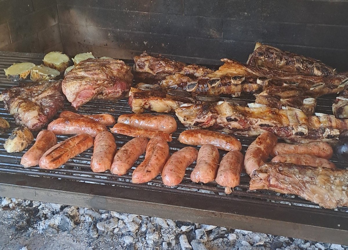 ciro_aps's tweet photo. Otro asado zanottista a manos de CAPS (yo)
@gabrielmises https://t.co/xoCszrJ43l