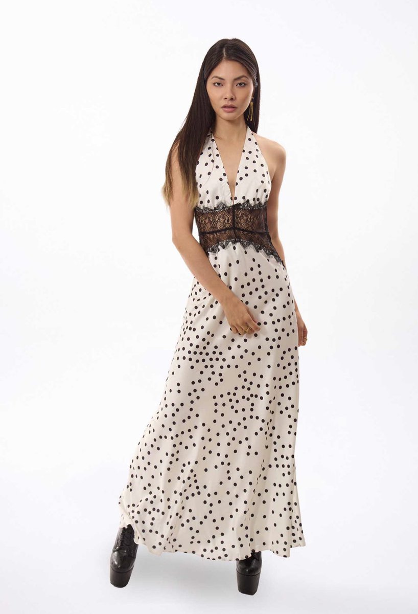 Calis_Boutique's tweet photo. Turn heads in our Noir Halter Lace Maxi Dress—where elegance meets effortless glamour. ✨ Ready to make every entrance unforgettable? Shop your new favorite look today! 🖤#maxidressstyle https://t.co/rQLVj4C1Iw https://t.co/aYPJtWDfTW