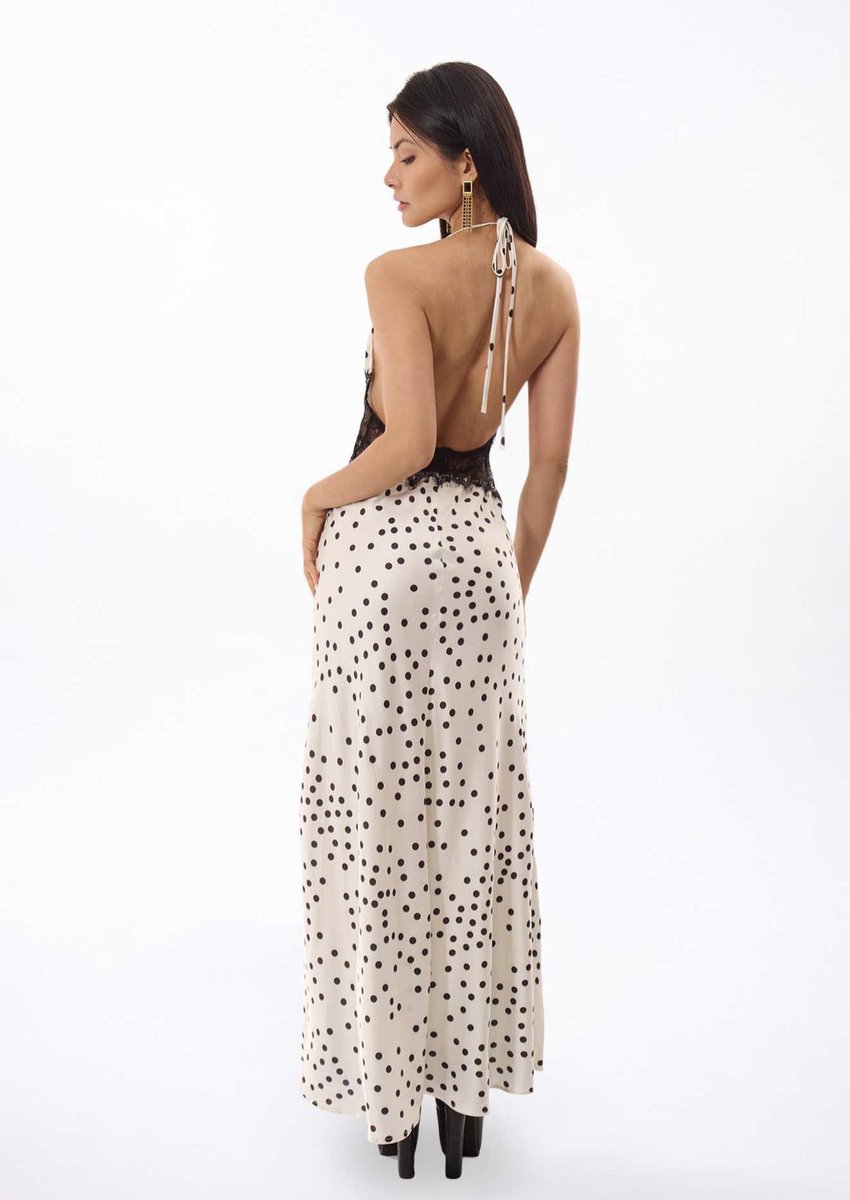 Calis_Boutique's tweet photo. Turn heads in our Noir Halter Lace Maxi Dress—where elegance meets effortless glamour. ✨ Ready to make every entrance unforgettable? Shop your new favorite look today! 🖤#maxidressstyle https://t.co/rQLVj4C1Iw https://t.co/aYPJtWDfTW