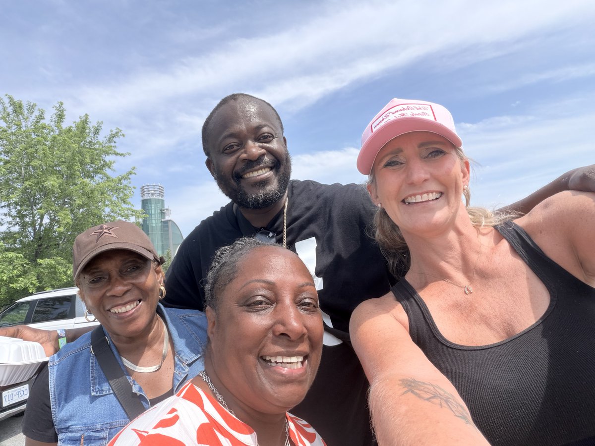 OFLabour's tweet photo. Today the OFL joined affiliates to celebrate a Toronto Caribbean Carnival!
A celebration and display of culture, community and rich in history!
It was amazing to connect with so many workers on floats and on da road!
Happy Caribana! https://t.co/f0huNOm5BF