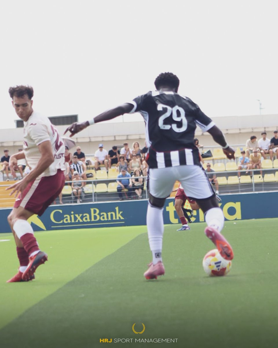 SportHrj's tweet photo. 2⃣9⃣ | 𝐄𝐋𝐈𝐒𝐇𝐀

📝Nuestro jugador 𝐄𝐩��𝐫𝐚𝐢𝐦 𝐸𝑙𝑖𝑠ℎ𝑎 sigue demostrando que se encuentra en un estado de forma descomunal.

Todo está preparado para disfrutar de su velocidad, sus desmarques y sus goles.

#WeCareForYourTalent | #HRJSportManagement https://t.co/uHGdptk9Eb
