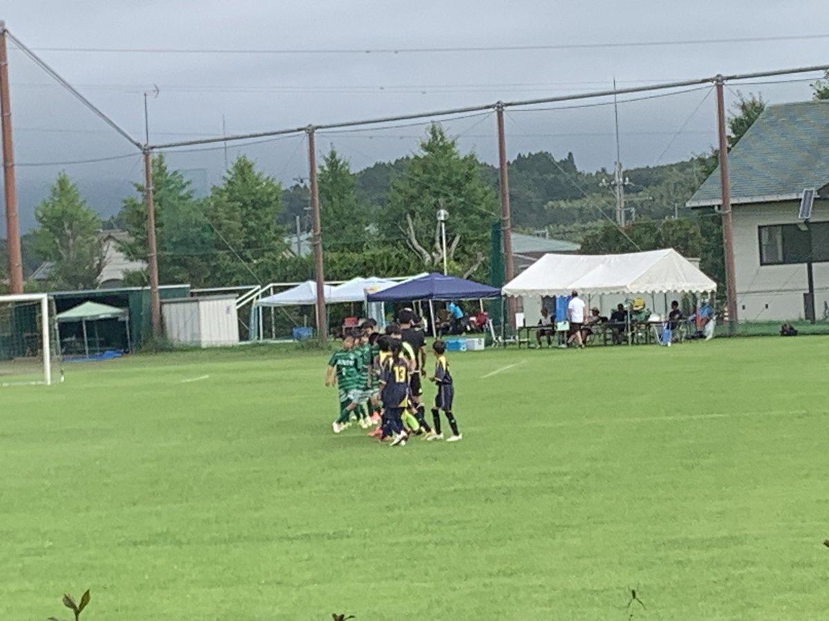 FCFE_Jr2021's tweet photo. 合宿3日目

U-12大会出場のU-11は3人中2人が先発、開始1分でそのうちの1人が先制ゴール

そのあとがどうかね…

#サッカー #合宿 #少年少女 #スペイン #バルセロナ https://t.co/Qi85PjeCYn