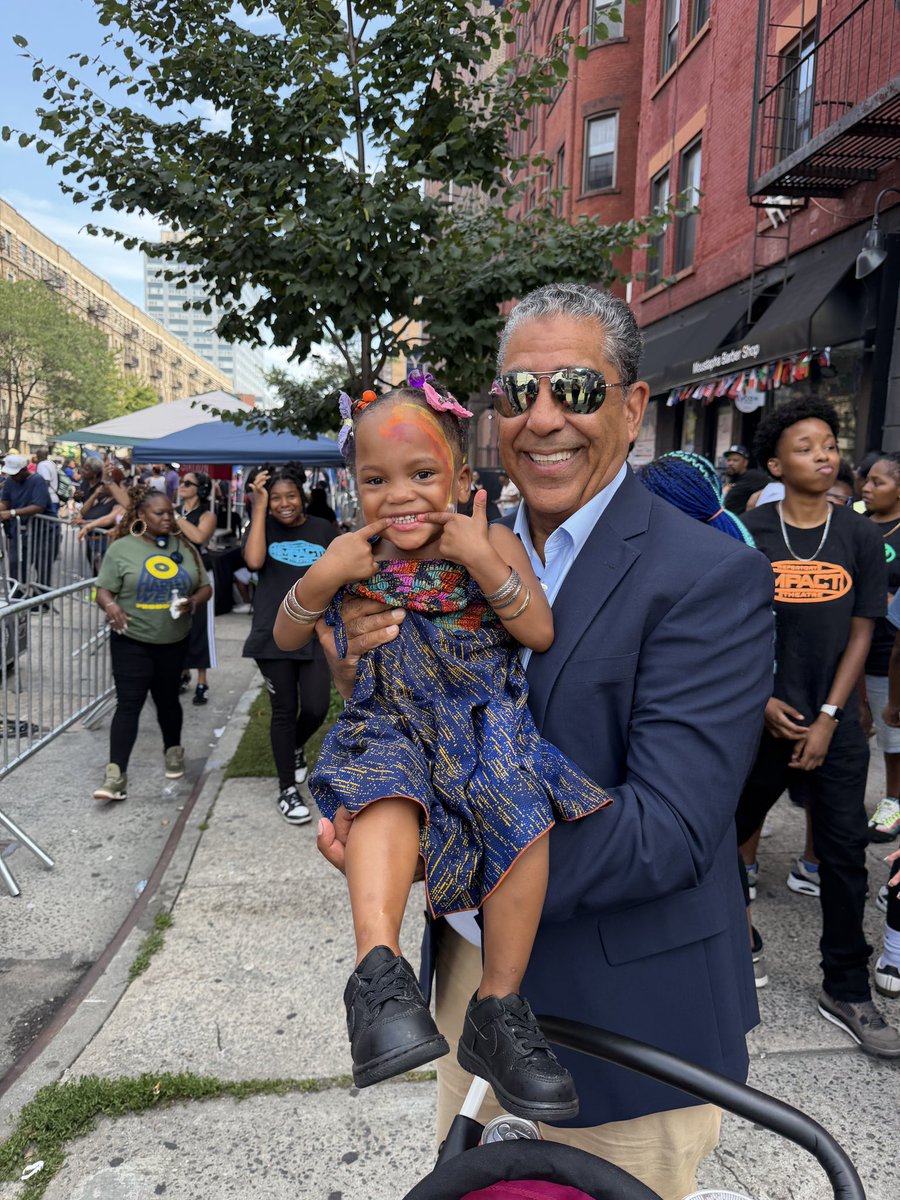 RepEspaillat's tweet photo. Family Days in the District are always a reminder of what makes our communities so special. It’s always a joy to celebrate the families who make #NY13 such a vibrant place to call home. 

Thank you to everyone who came out. I’m grateful for the opportunity to spend the day with you all!