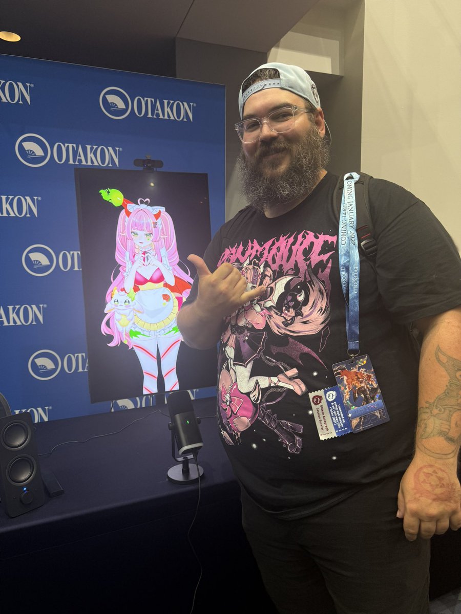 itzDisast3r's tweet photo. Got to meet my two favorite vtubers today @ironmouse @HyloVT https://t.co/qq8CZUFErY