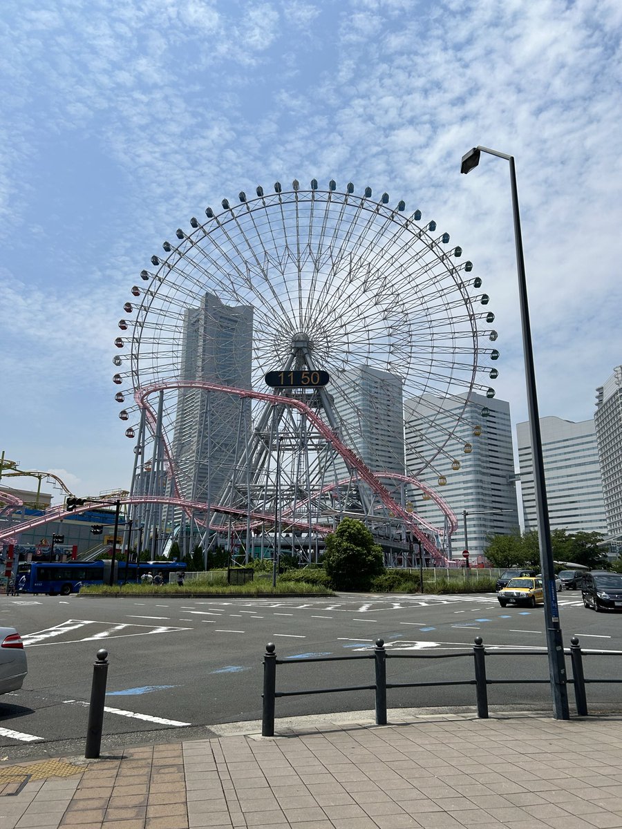 ri23Ou's tweet photo. 同じ横浜市住みなのに都会だった https://t.co/KQXJbNJSix