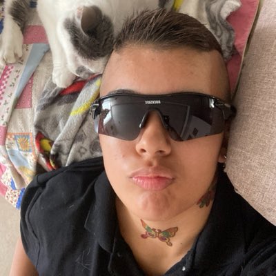 samuvallde's tweet photo. #NewProfilePic https://t.co/zsjdG2utwL