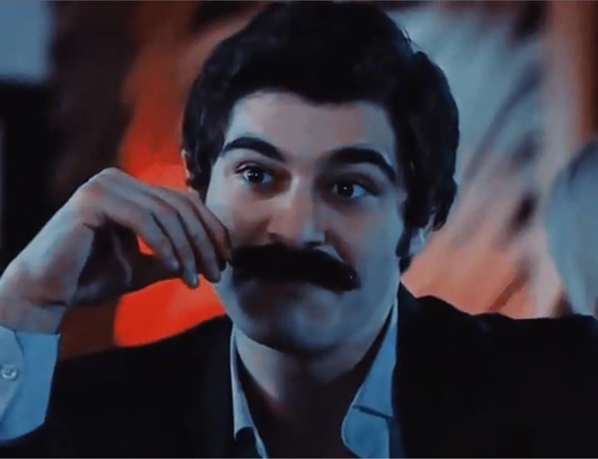 __TheDeniz's tweet photo. Fake vs Real 👨🏻 https://t.co/DbXPfS5jvl