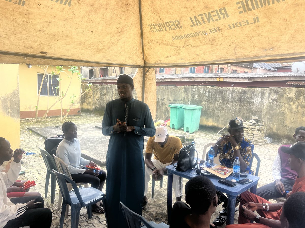 VERTEXADR_INTIA's tweet photo. #Vertex encourages peaceful coexistence as the foundation of sustainable community development, urging communities to build peace, foster unity, and promote mutual understanding.

@officialABAT @followlasg @UN_Nigeria @UNDP @USIP @Search4CommonG @WANEPRegional #Peacebuilding https://t.co/m3921GNUa6