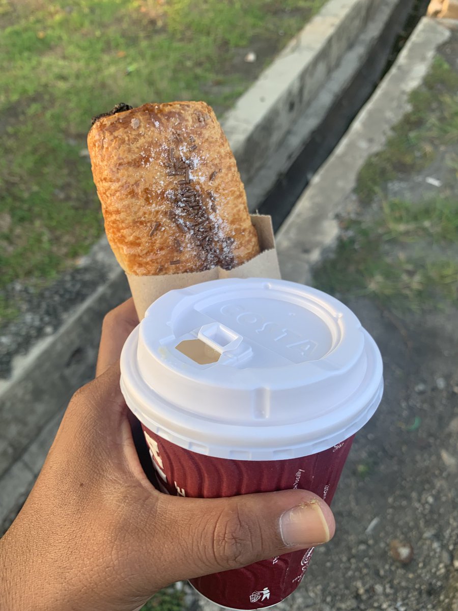 at_ormon's tweet photo. Pagi, klau bukan sebab duit tido dah aku pagi ni https://t.co/UrKi9HQfqk