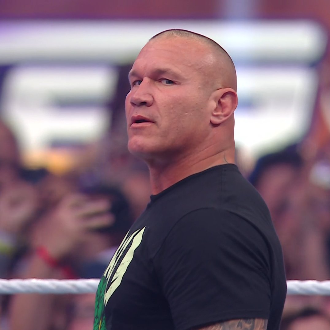 UniversCatch's tweet photo. RANDY ORTON EST DE RETOUR !

Et il s'attaque (logiquement) à Cody Rhodes !

#SummerSlam https://t.co/dkdS9JdEx1