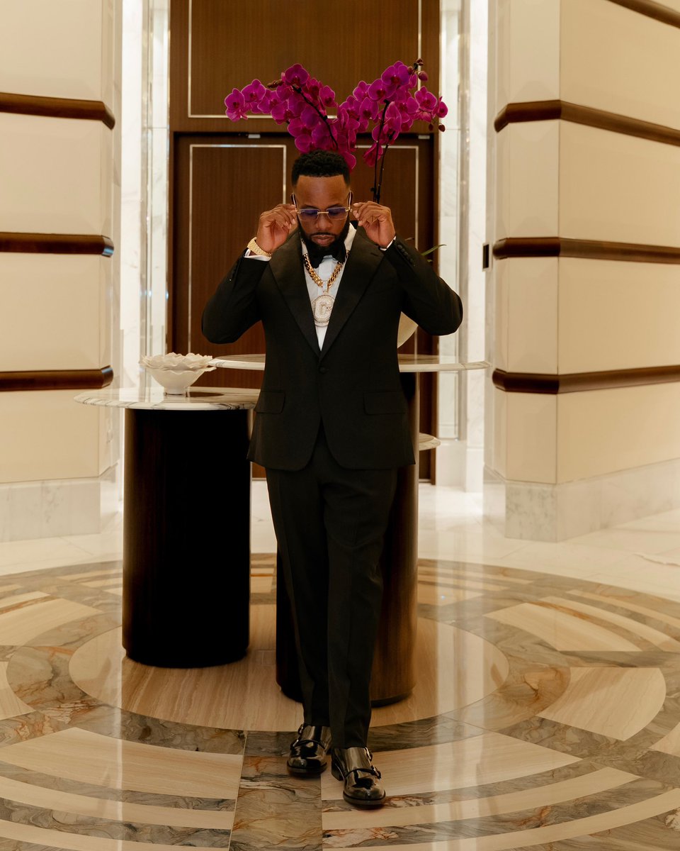 wavecheckers's tweet photo. Yo Gotti always steppin like a Boss 🏆 https://t.co/4unkWpN3oM