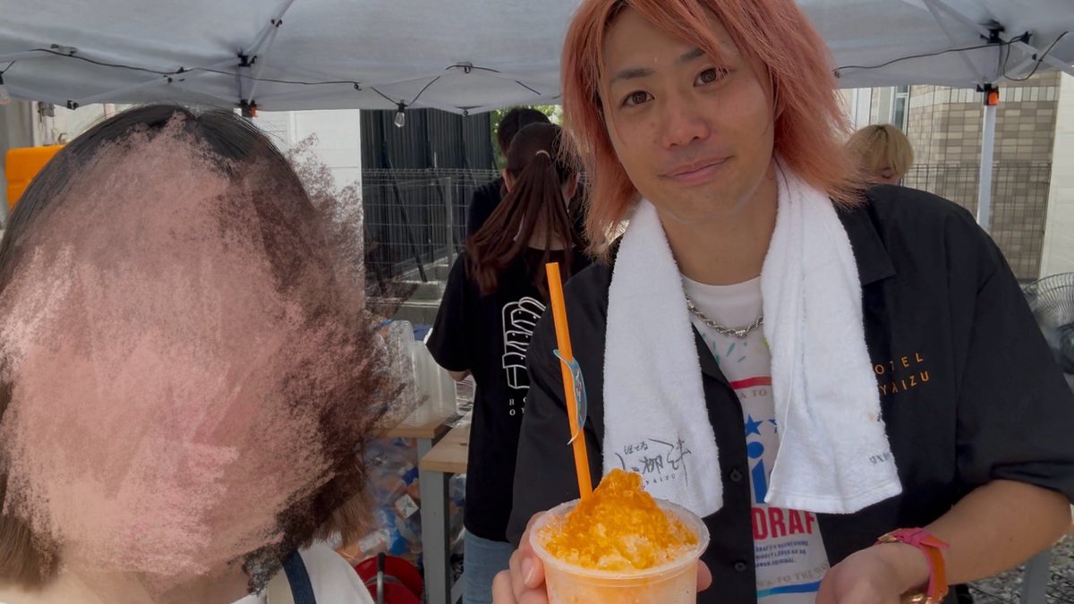 to_nao32's tweet photo. 👩🏻ヤドンです
🧡え？？
👩🏻Xの名前！
🧡ヤドン！びっくりした、めっちゃ懐かしいね、ヤドン。ありがとうね。
👩🏻ありがとう〜〜

暑い中お疲れ様でした！！
@TO_TETSUYA https://t.co/bNTZkUwl31