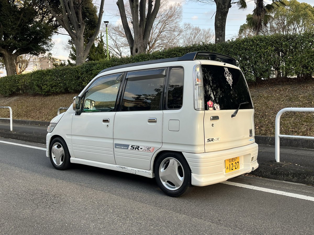 Kanzaki_1800GL's tweet photo. 【ゆるぼ】
ちょいと台数減らしたいんでどなたか初代ムーヴ欲しい方いませんか？
割とボロいです()

15万希望(値下げ交渉あり)

↓続く https://t.co/12WALCCc0e