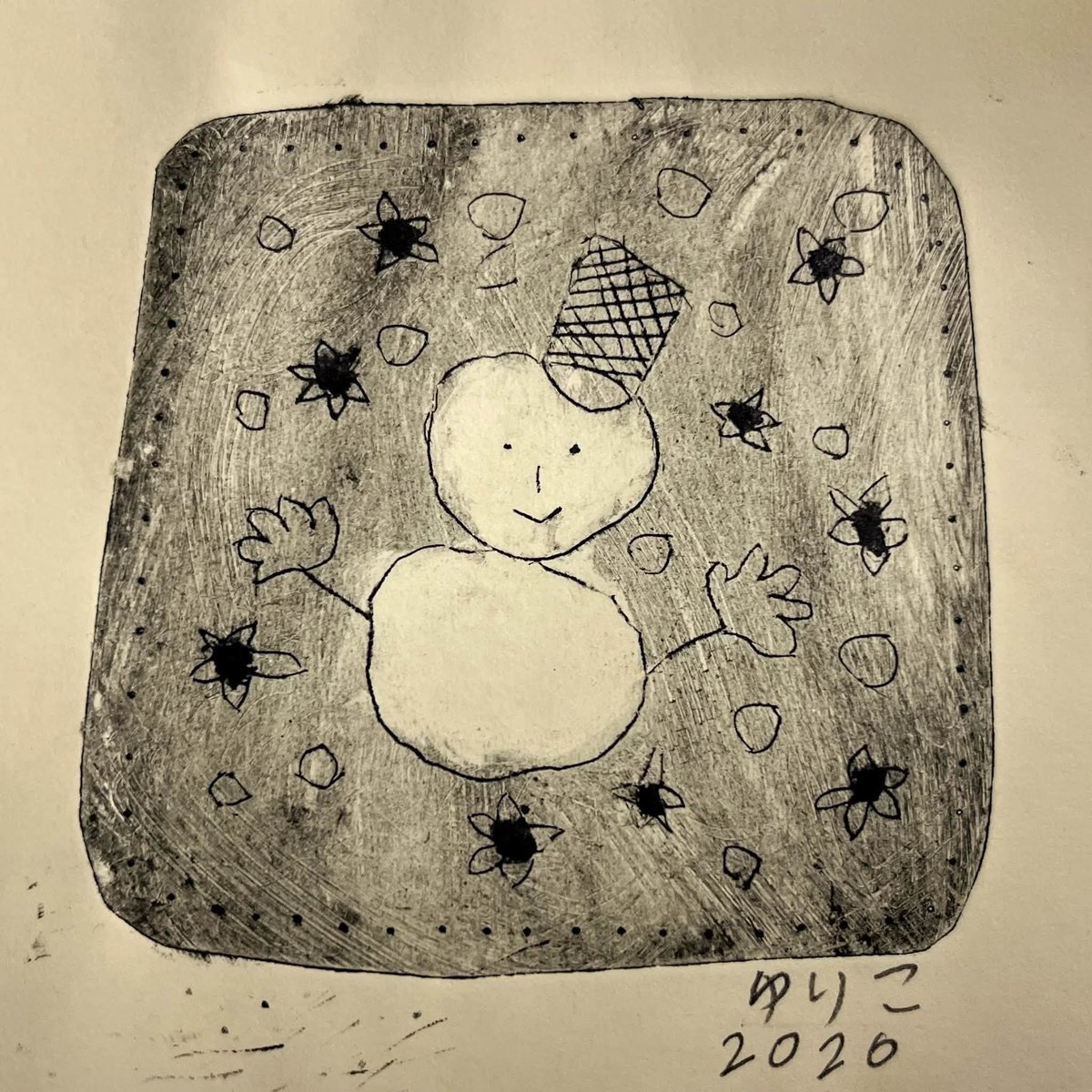 kinomikoubou's tweet photo. 昨日は小学3年生のゆりこちゃんとお母さんが涼しい紙版画を制作してくれました！ひんやり〜
8/2の紙版画wsは昼頃から♪ 
ーー
写真 #小原佐和子 ×版画 #山福朱実   
『どこかにある風景』北九州のあちこち
https://t.co/O9fufLaFLq
2026.7/26～8/16  金土日11~18時  
於 #北九州 #八幡 #OperationTable https://t.co/d25AHOHXk9