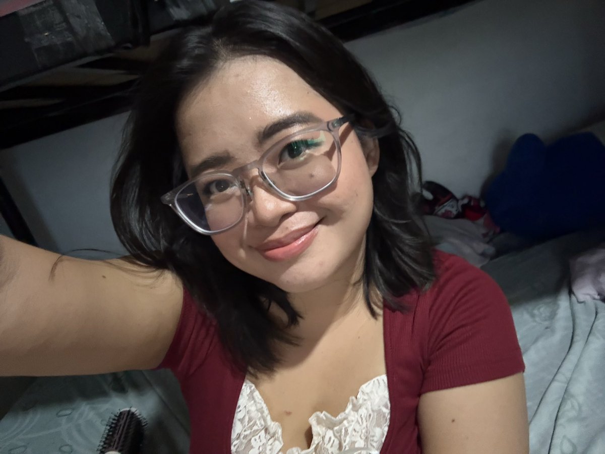 atemaam_'s tweet photo. Funny how this girl went from "I hate my body, I am so weak" to "I loveeee being strong!" 

Never I knew I got to dance sultry, hiphop, pole and even lift weights 🥹💕 

lately she's been reading the Bible. (yes its amaze to read)

next obstacle I want to conquer... driving https://t.co/qYy0W5IOCT