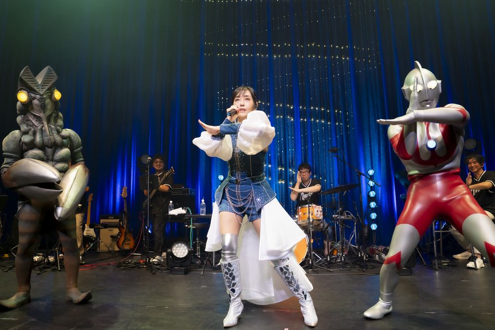 encore_inf's tweet photo. #早見優 とファンが「ウルトラ☆YES!」でひとつになった熱狂の夏祭り！
https://t.co/RuLhBAdmp2
早見優が8月1日（土）に大手町三井ホールで『夏色のナンシー祭り2026～ウルトラ★YES!～』に開催した！
ウルトラマンとバルタン星人もゲストに登場し、大盛り上がりのライブ！
ライブレポート＋📸✨ https://t.co/PeI9BBmrMs