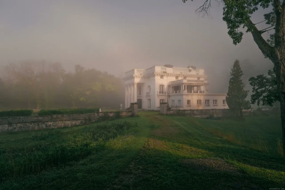 kevsaucebro's tweet photo. basically what Andrew Jackson would’ve seen arriving at the WH https://t.co/KiAM64EO0d