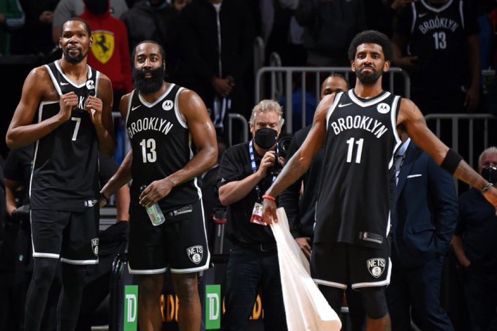 BrooklynGuyNBA's tweet photo. A última vez que colocaram 3 jogadores com média de 20 pontos no mesmo time?

Ah… https://t.co/eNdXhRlyse