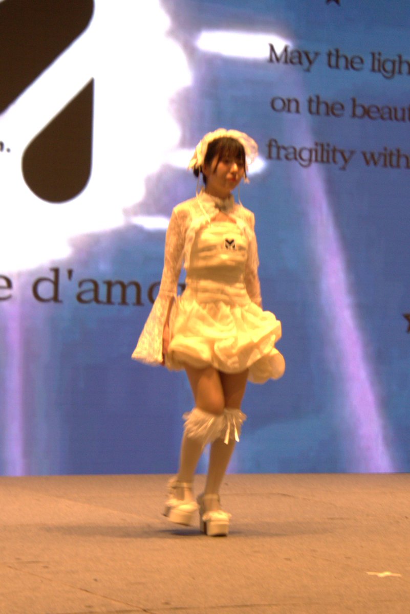 ayashii5's tweet photo. 2026.8.1 ファッションショーイベント #DESIGNZOO で #MIEN のモデル #ひなためい さんを見てきました。この手のイベント撮るの数が少なくてうまく撮れてない。於パシフィコ横浜 その１ https://t.co/QeMFU6SGD4