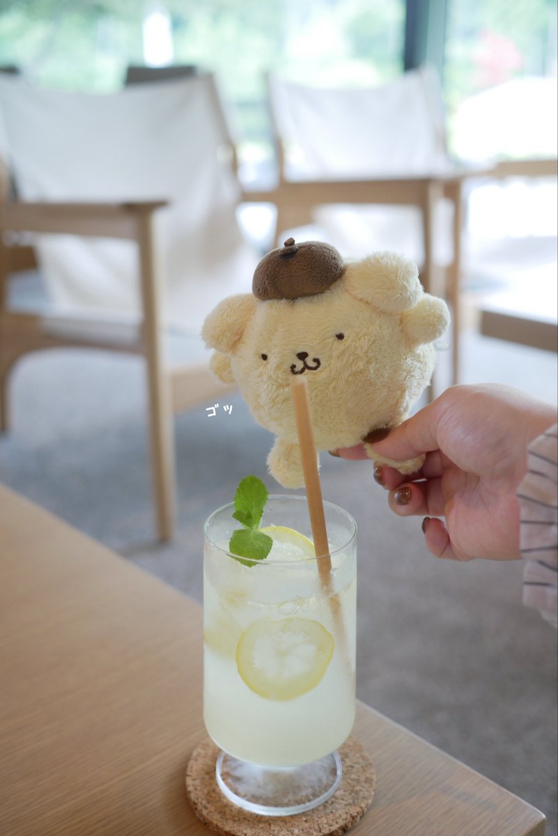 mgmgpomchi's tweet photo. 暑かったので飲み方にも勢いがありますね https://t.co/dDkLeejFcH