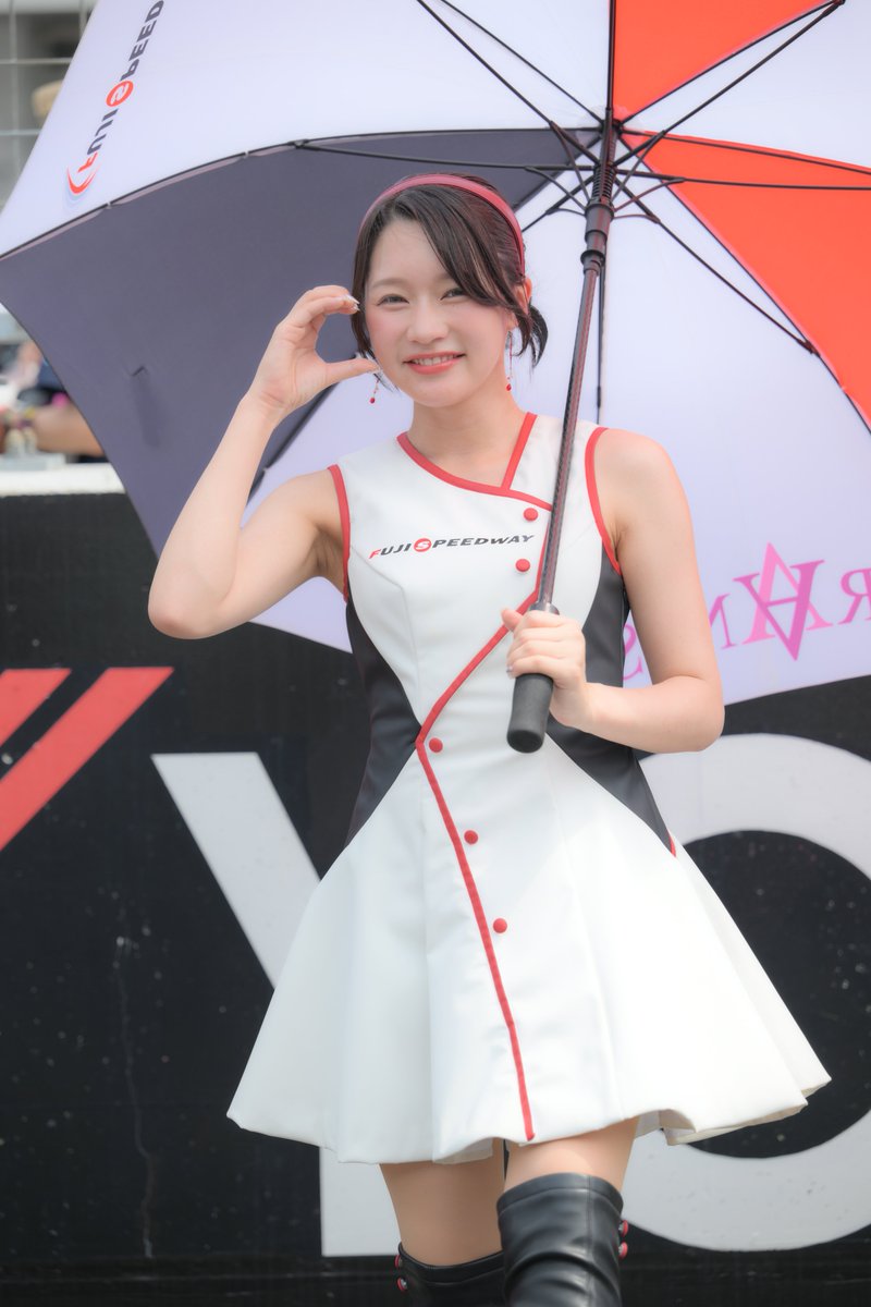 hin_godzilla's tweet photo. 2026/08/01
スーパーGT 富士
香月まひろ(@kouzukimhr )さん

暑くてもクールに可愛いまひろさんです🥰 https://t.co/6HvdZLrcIV