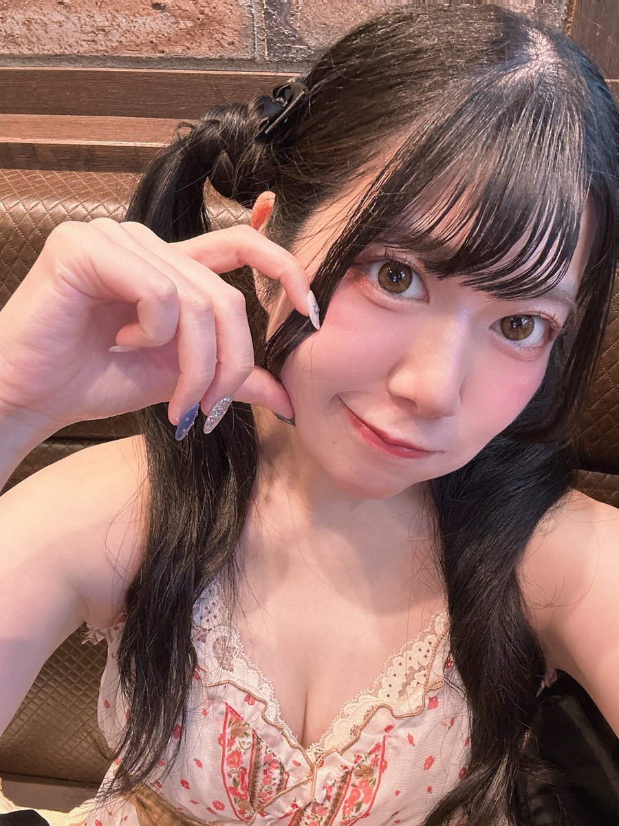おはよ！ きょうもあちね~( ˘ •ω• ˘ ) ちょっとお出かけしてくるっ るん