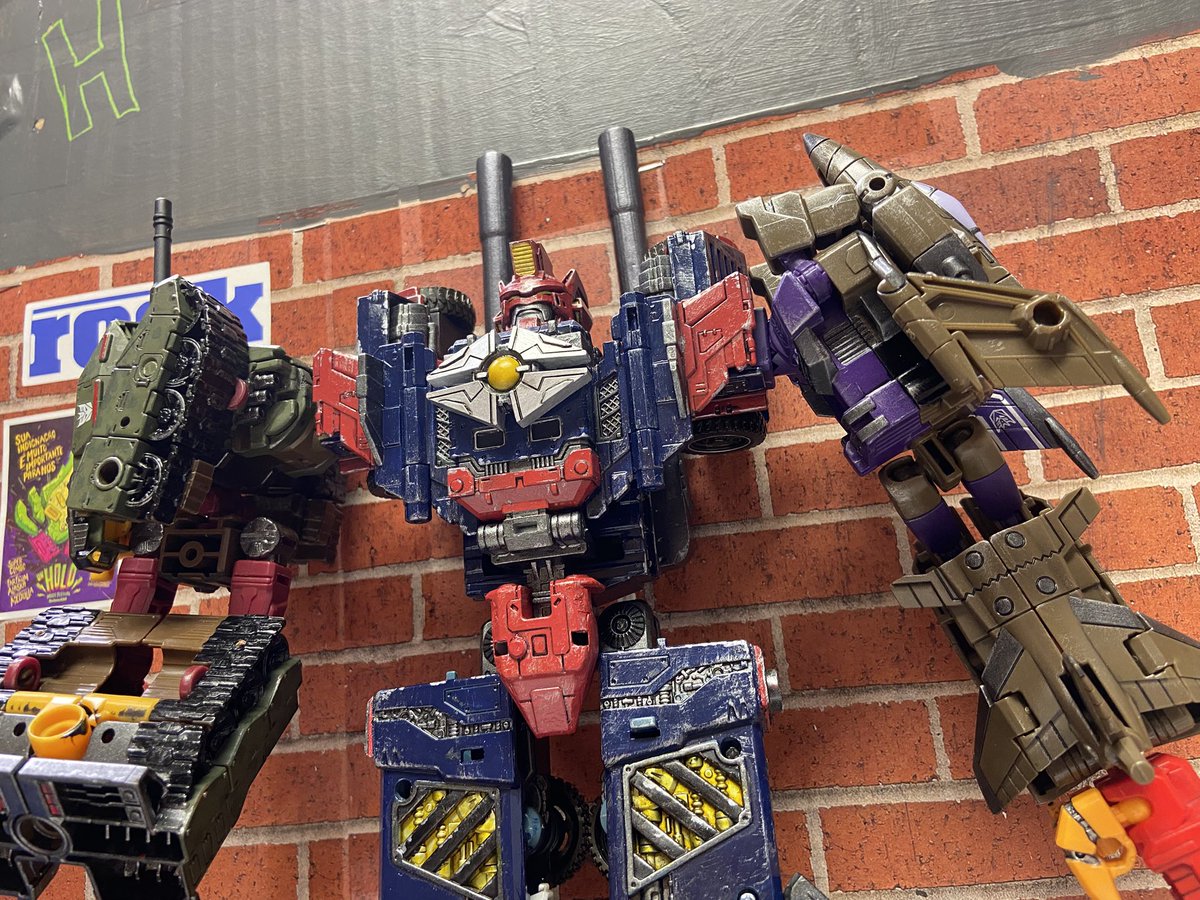 Haydencreator's tweet photo. With arms and legs https://t.co/38hiy48zTv
