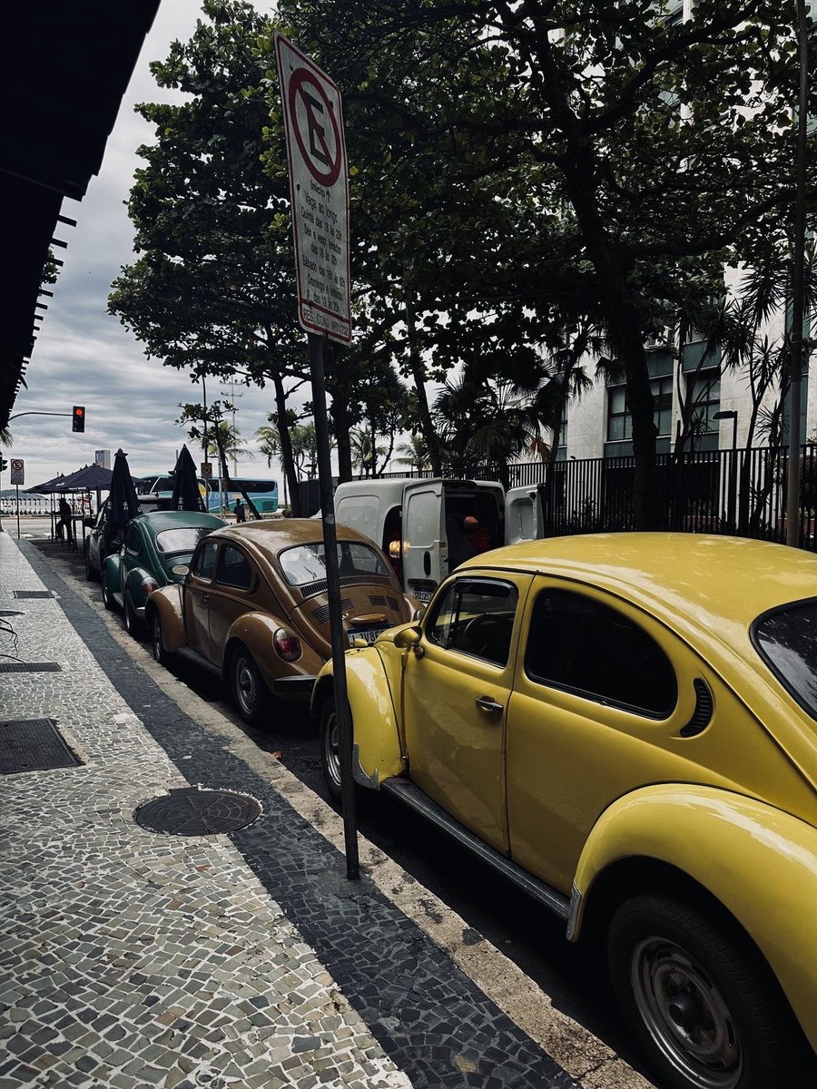 versocereja's tweet photo. (    01 08 26     )   ——  aproveitando os meus dias no Rio com o meu moreno. nada se compara a tranquilidade de estar prestes a me casar com o amor da minha vida, o homem que amo há quase quatro anos. minha melhor escolha, dias tranquilos e cheios de amor.    🌆💛🪴 https://t.co/QdNJdc4QFo